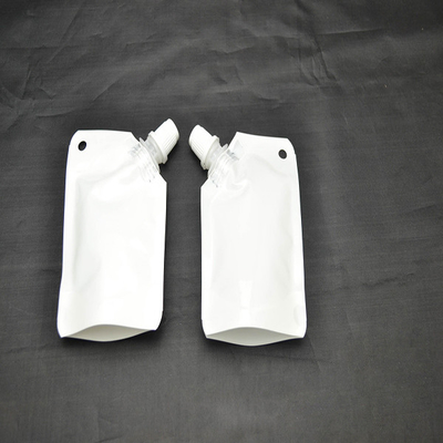 Les sachets en matière plastique 60mic liquides de blanchisserie pour des liquides savonnent le sac de poche d'emballage de bec de poche